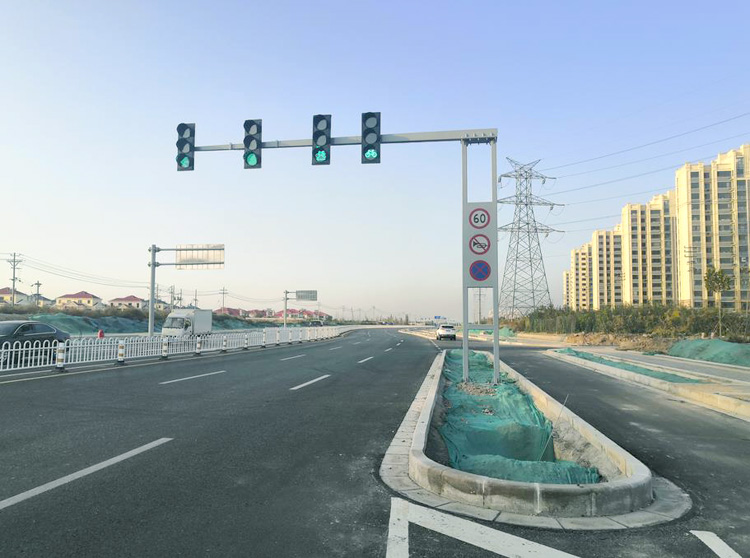 【芜湖】道路交通信号灯安装工程